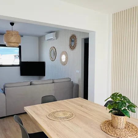 Trendy Isabella Feriehus Playa Blanca (Lanzarote)