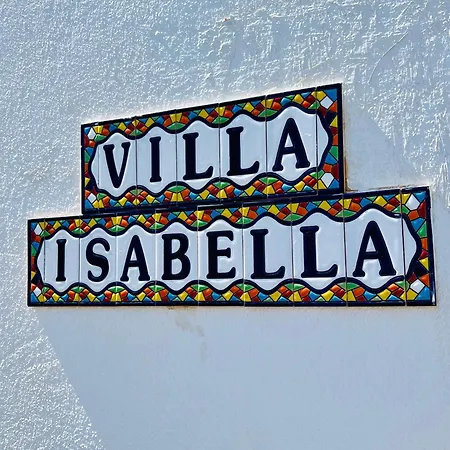 Trendy Isabella, Heated Pool Ferienhaus